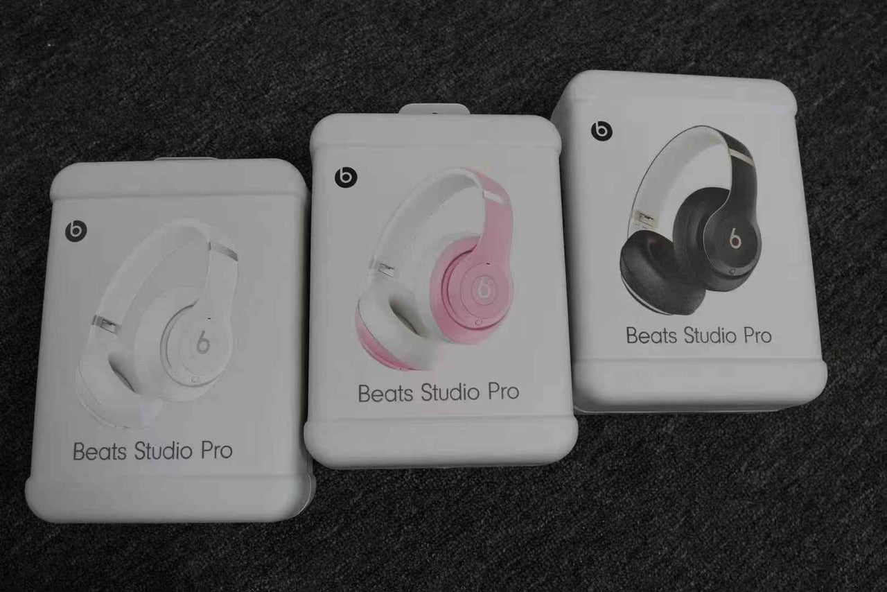 Beats Studio Pro – Cuffie Wireless Ricondizionate a Nuovo con Confezione Originale e Accessori (5 Colori)