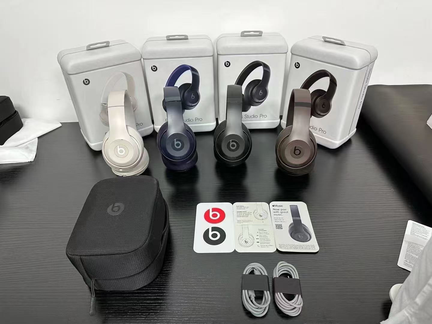 Beats Studio Pro – Cuffie Wireless Ricondizionate a Nuovo con Confezione Originale e Accessori (5 Colori)
